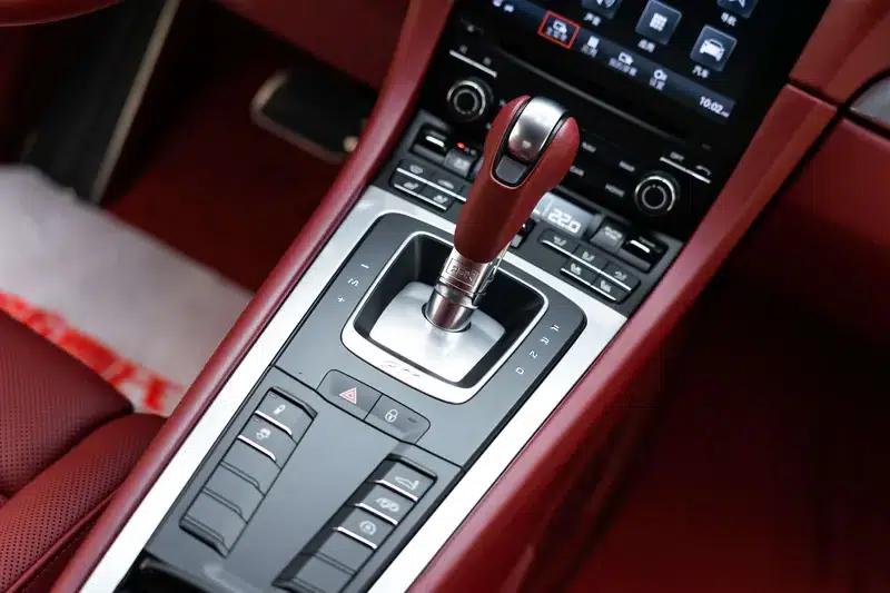 2018 Porsche 911 3.0T Automatic Rear-Wheel Drive 4-Seat Factory Custom Edition — миниатюра 15