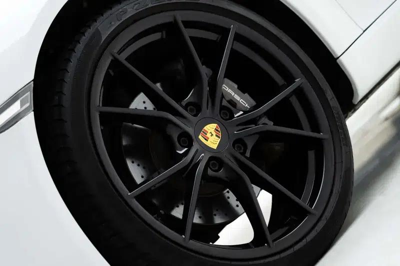 2018 Porsche 911 3.0T Automatic Rear-Wheel Drive 4-Seat Factory Custom Edition — миниатюра 7