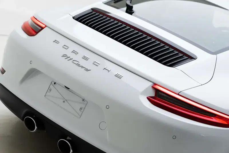 2018 Porsche 911 3.0T Automatic Rear-Wheel Drive 4-Seat Factory Custom Edition — миниатюра 8