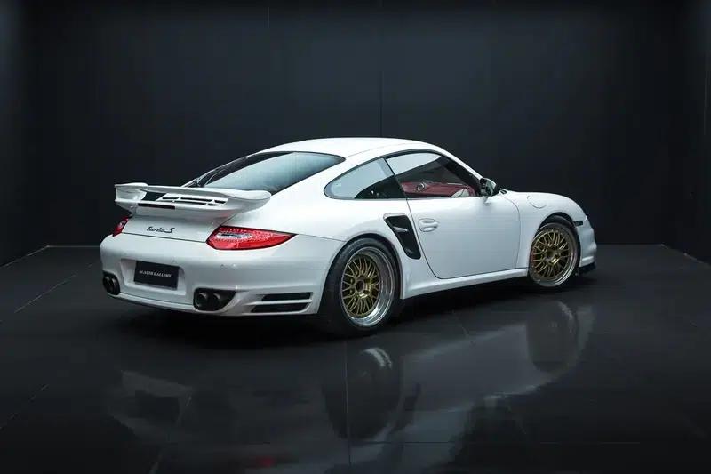 2010 Porsche 911 Turbo S 3.8T — миниатюра 6