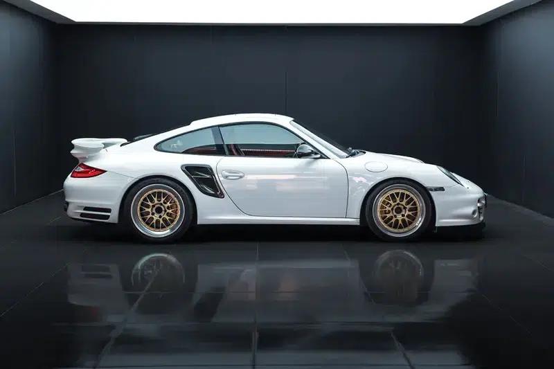 2010 Porsche 911 Turbo S 3.8T — миниатюра 7