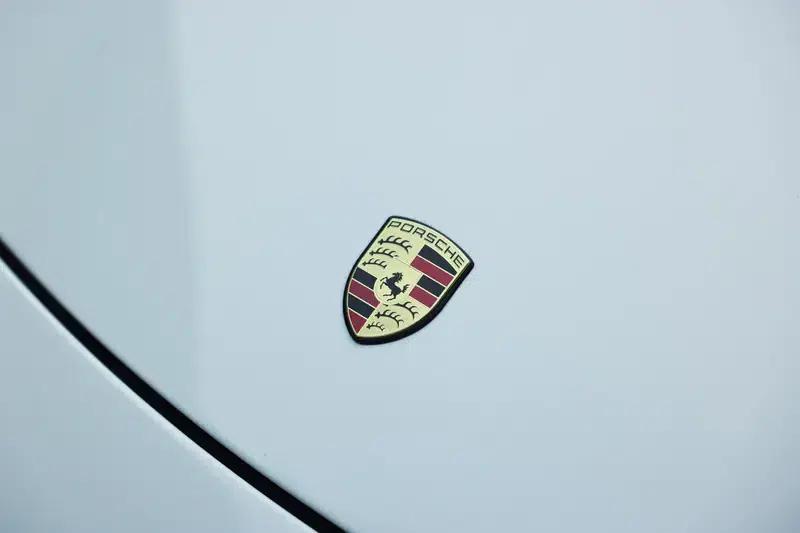 2010 Porsche 911 Turbo S 3.8T — миниатюра 8