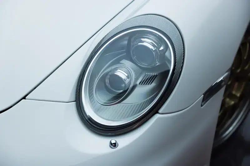 2010 Porsche 911 Turbo S 3.8T — миниатюра 9