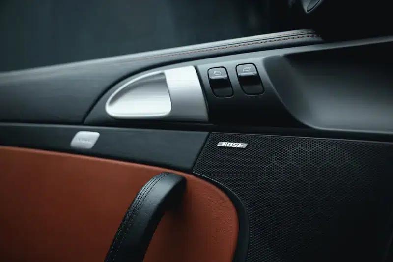 Porsche 911 2011 Edition Style 3.6L Coupe — миниатюра 15