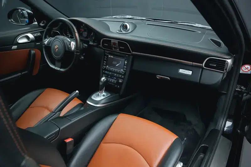 Porsche 911 2011 Edition Style 3.6L Coupe — миниатюра 10