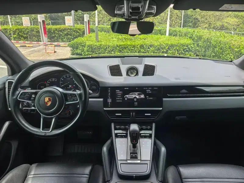 Cayenne E-Hybrid 2019 Cayenne E-Hybrid 2.0T — миниатюра 8