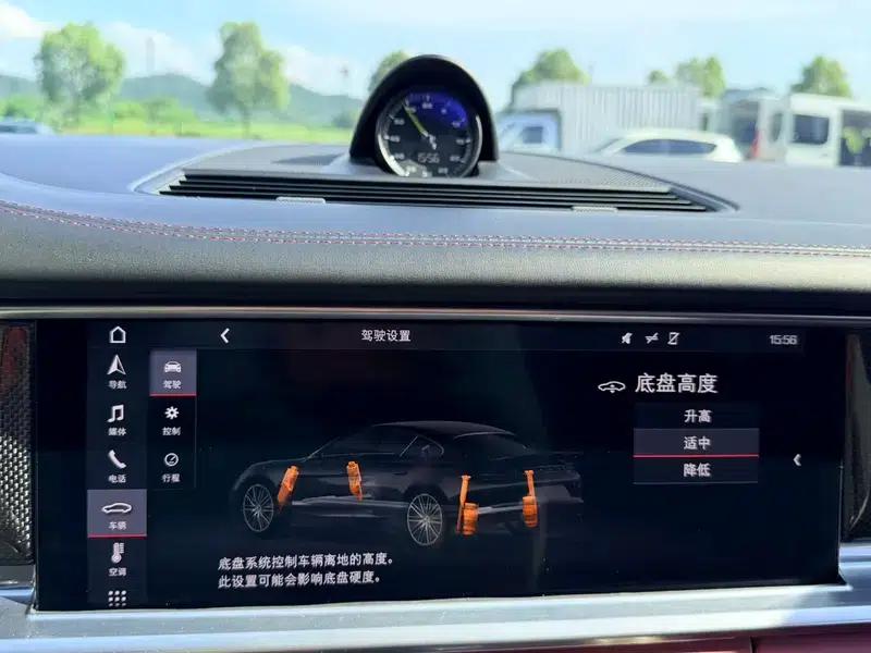 2017 Panamera E-Hybrid, Panamera 4 E-Hybrid Executive Long Wheelbase 2.9T — миниатюра 12