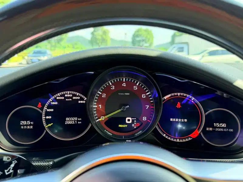 2017 Panamera E-Hybrid, Panamera 4 E-Hybrid Executive Long Wheelbase 2.9T — миниатюра 16
