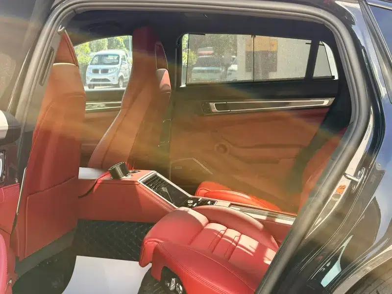 2017 Panamera E-Hybrid, Panamera 4 E-Hybrid Executive Long Wheelbase 2.9T — миниатюра 22