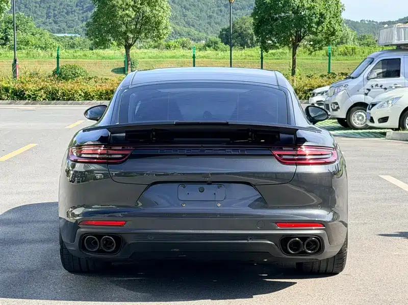 2017 Panamera E-Hybrid, Panamera 4 E-Hybrid Executive Long Wheelbase 2.9T — миниатюра 7
