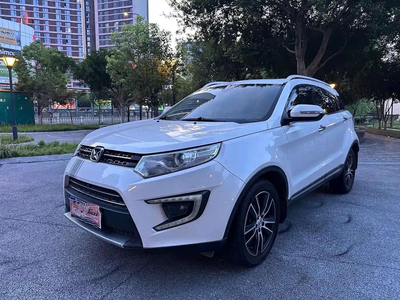 Yusheng S330 2016 1.5L GTDi Automatic 2WD Premium Edition — миниатюра 1