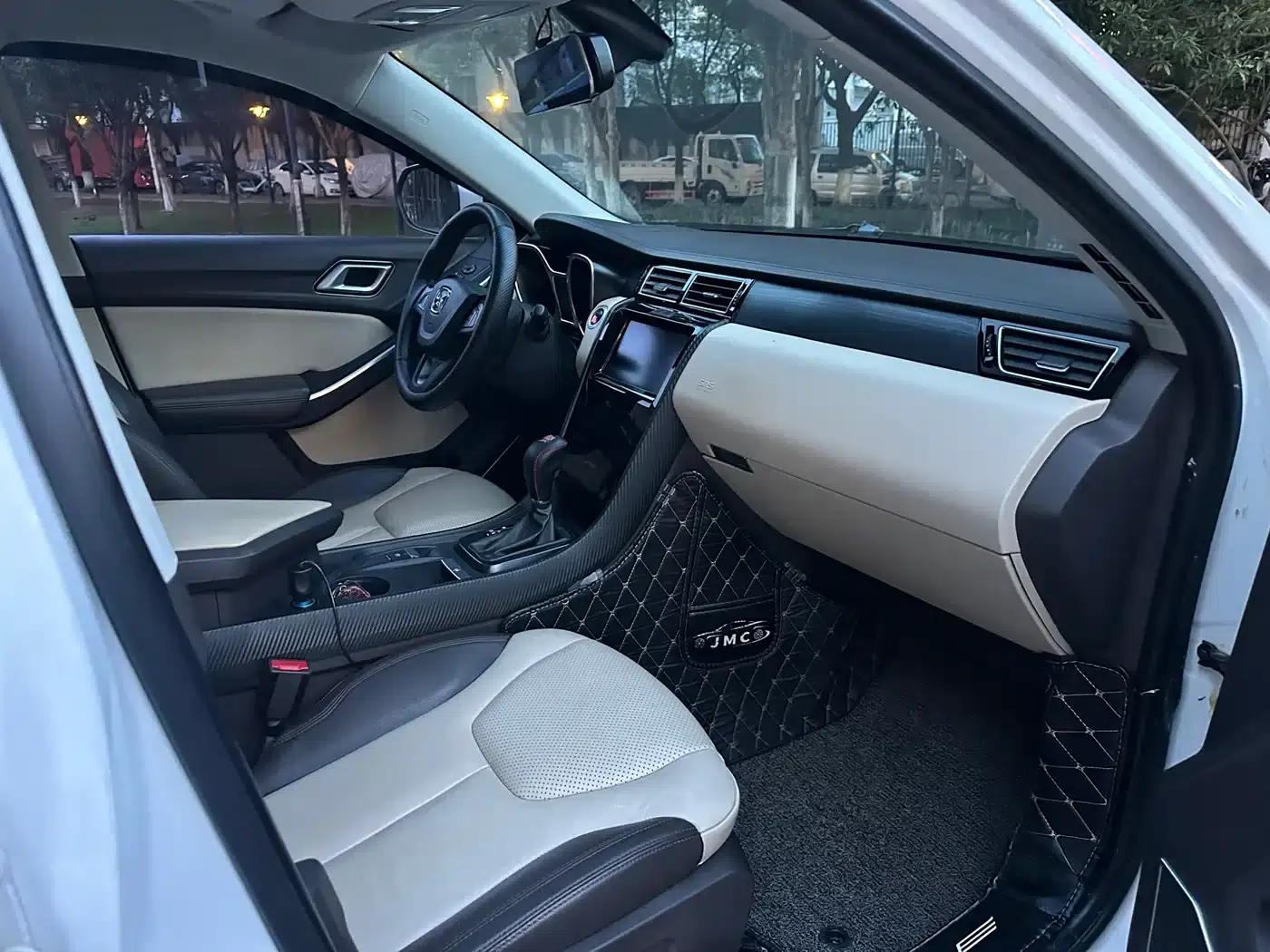 Yusheng S330 2016 1.5L GTDi Automatic 2WD Premium Edition — миниатюра 15
