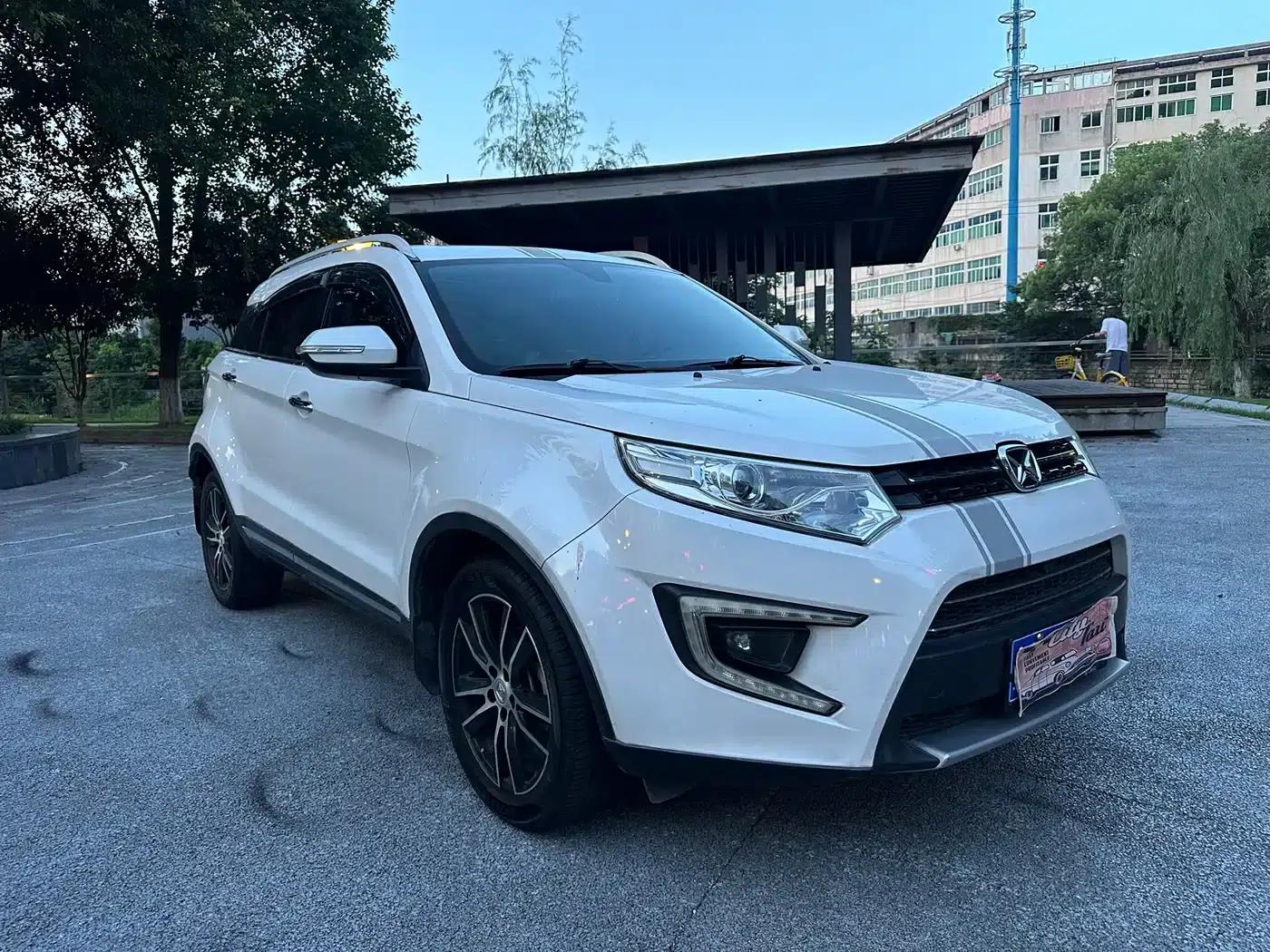 Yusheng S330 2016 1.5L GTDi Automatic 2WD Premium Edition — миниатюра 3