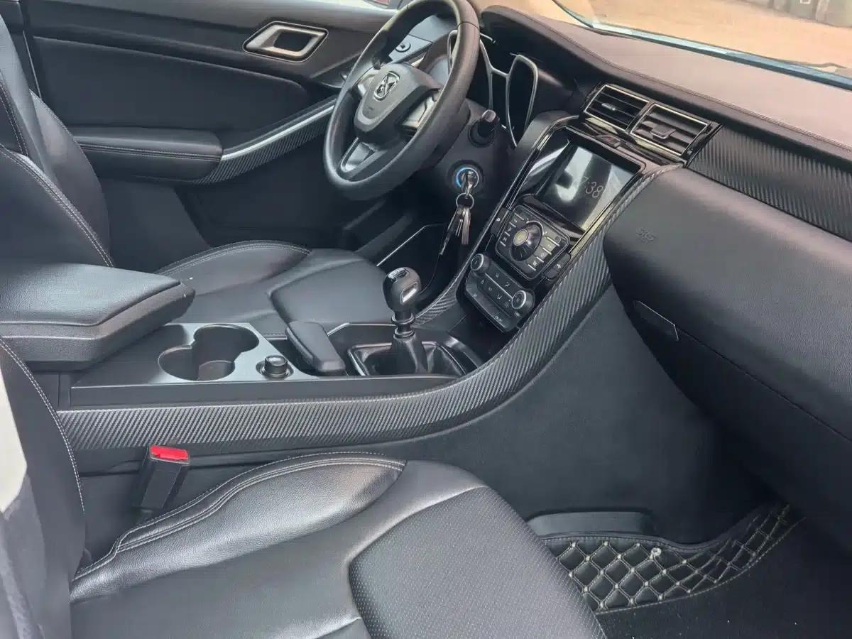Yusheng S330 2016 1.5L GTDi Manual 2WD Comfort Edition — миниатюра 10