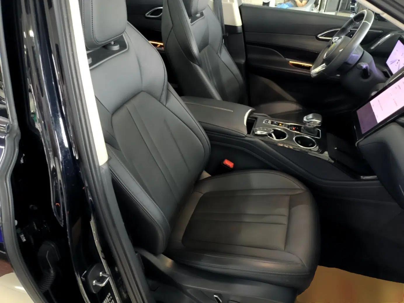 Hongqi HS3 PHEV 2024 PHEV 115km Jingwei Edition — миниатюра 19