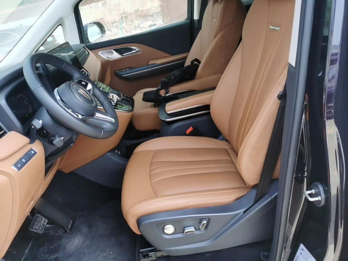 Hongqi HQ9 PHEV 2024 2.0T Four-Wheel Drive Business Edition — миниатюра 17