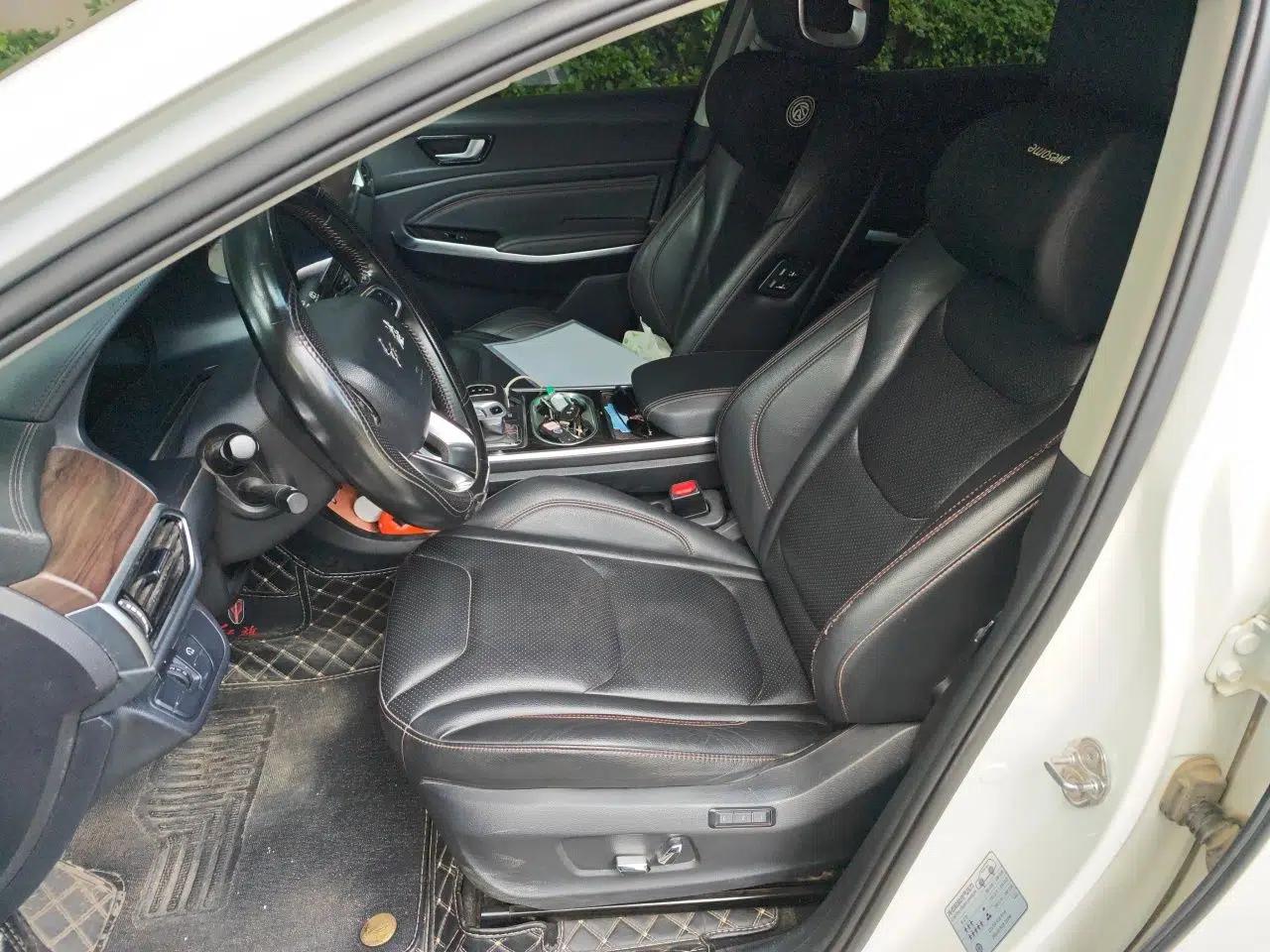 Hongqi E-HS3 2019 Zhilian Qiyue Two-Wheel Drive Version — миниатюра 15