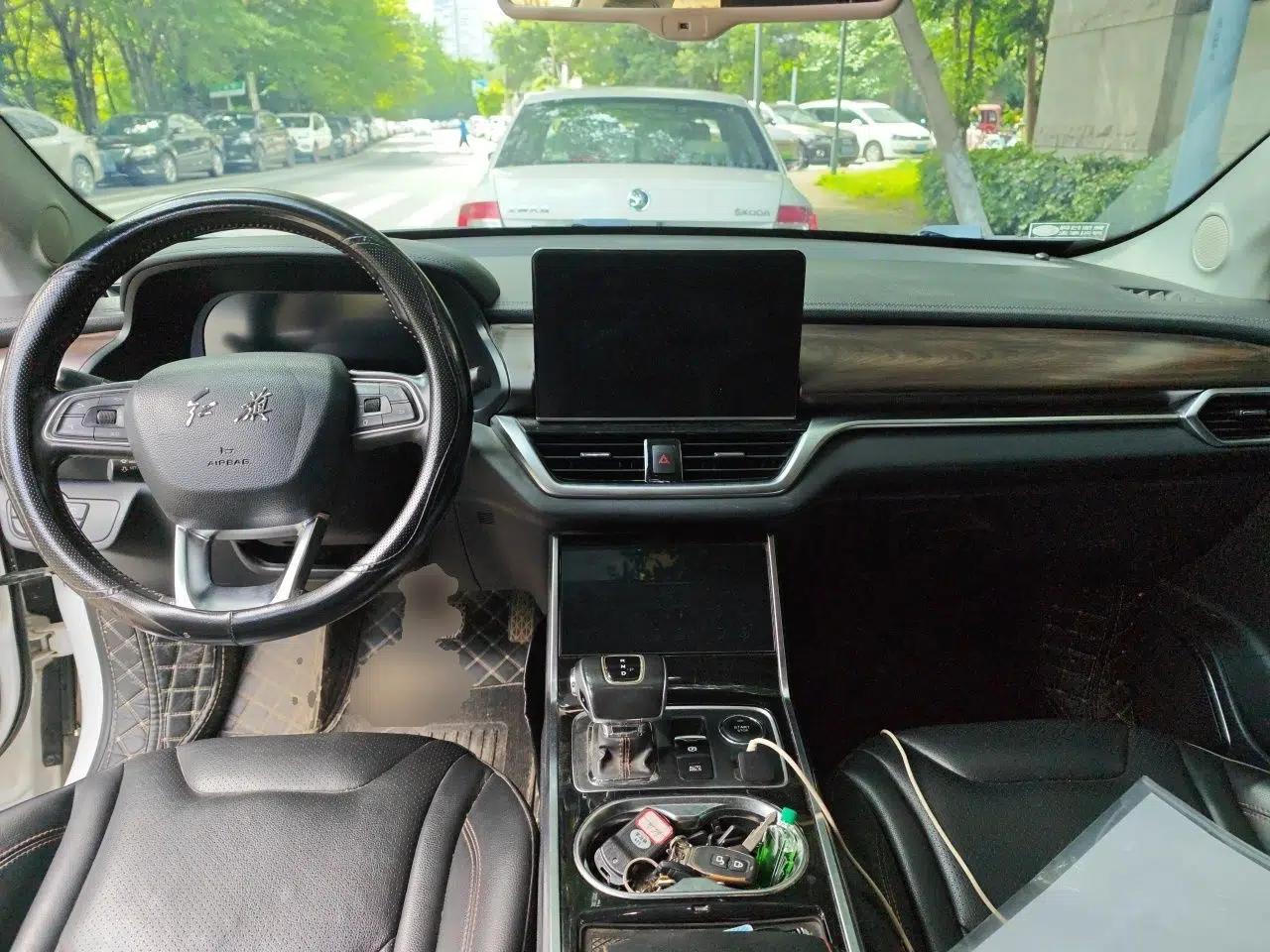 Hongqi E-HS3 2019 Zhilian Qiyue Two-Wheel Drive Version — миниатюра 9