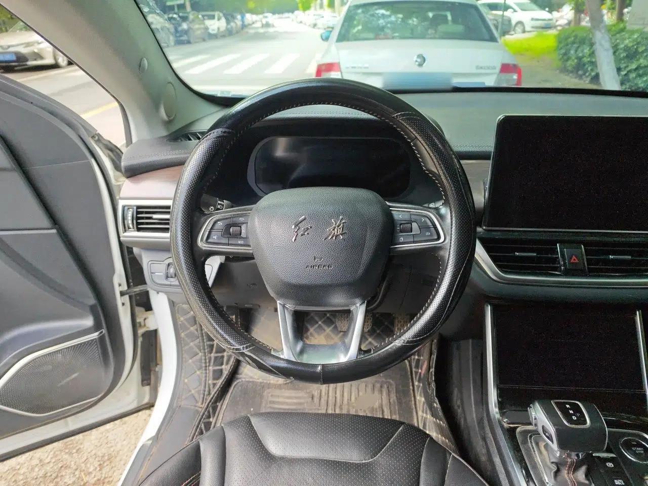 Hongqi E-HS3 2019 Zhilian Qiyue Two-Wheel Drive Version — миниатюра 10