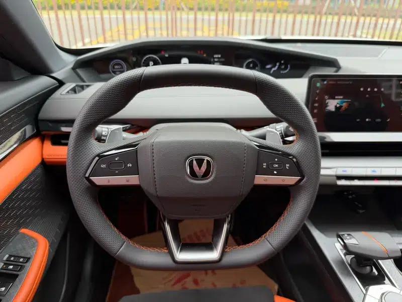 Changan UNI-V 2023 2.0T Speed Edition — миниатюра 13