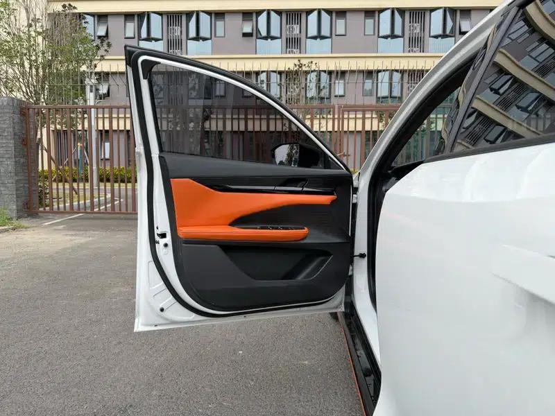 Changan UNI-V 2023 2.0T Speed Edition — миниатюра 19