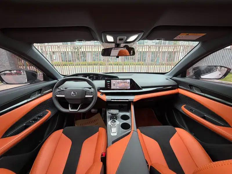 Changan UNI-V 2023 2.0T Speed Edition — миниатюра 10