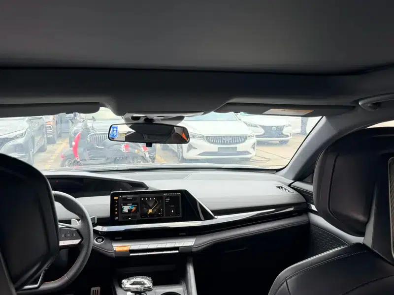 Changan UNI-V 2022 1.5T Sport Edition — миниатюра 7