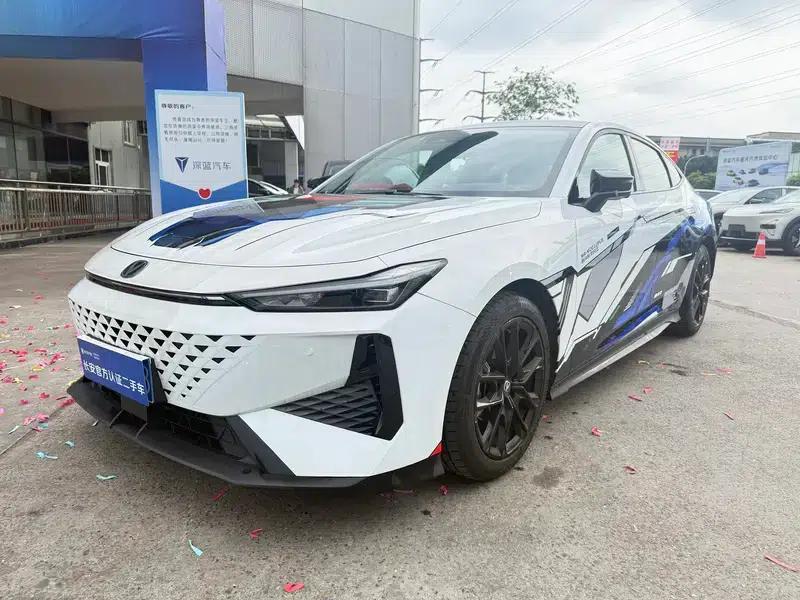 Changan UNI-V 2024 1.5T Premium Edition — миниатюра 1