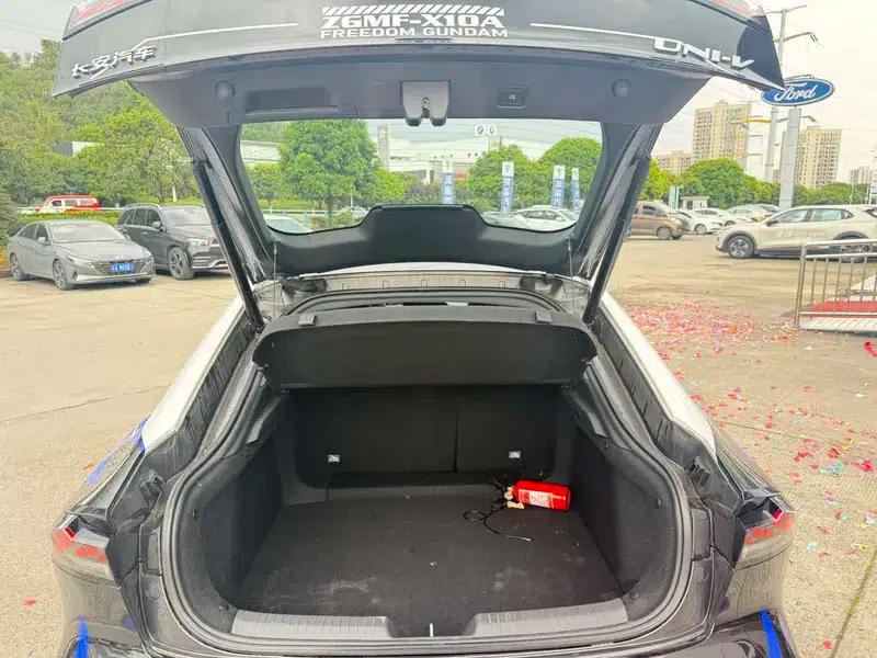 Changan UNI-V 2024 1.5T Premium Edition — миниатюра 13