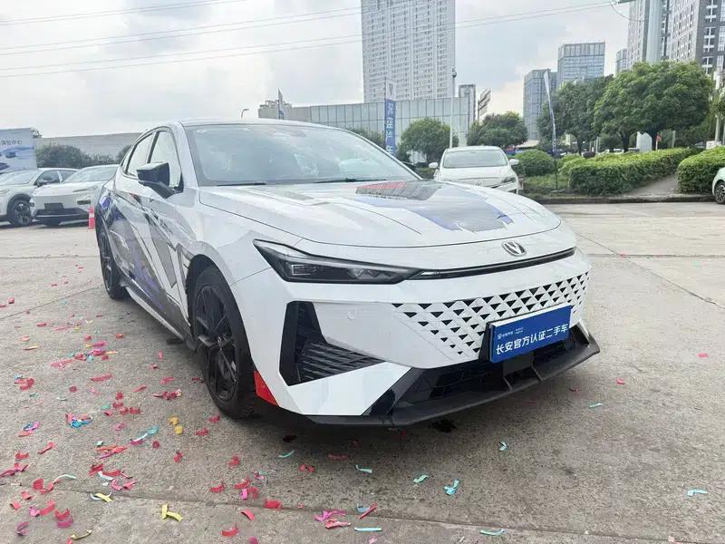 Changan UNI-V 2024 1.5T Premium Edition — миниатюра 3
