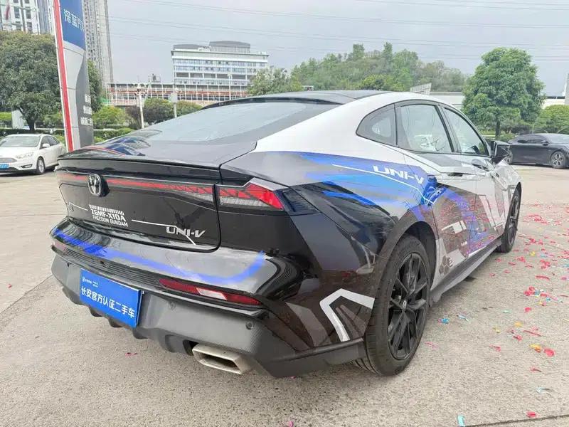 Changan UNI-V 2024 1.5T Premium Edition — миниатюра 6