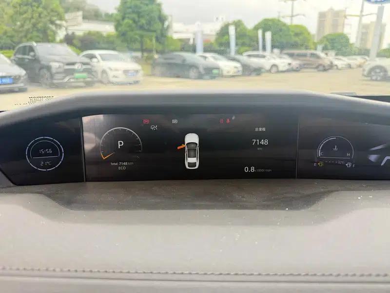Changan UNI-V 2024 1.5T Premium Edition — миниатюра 8