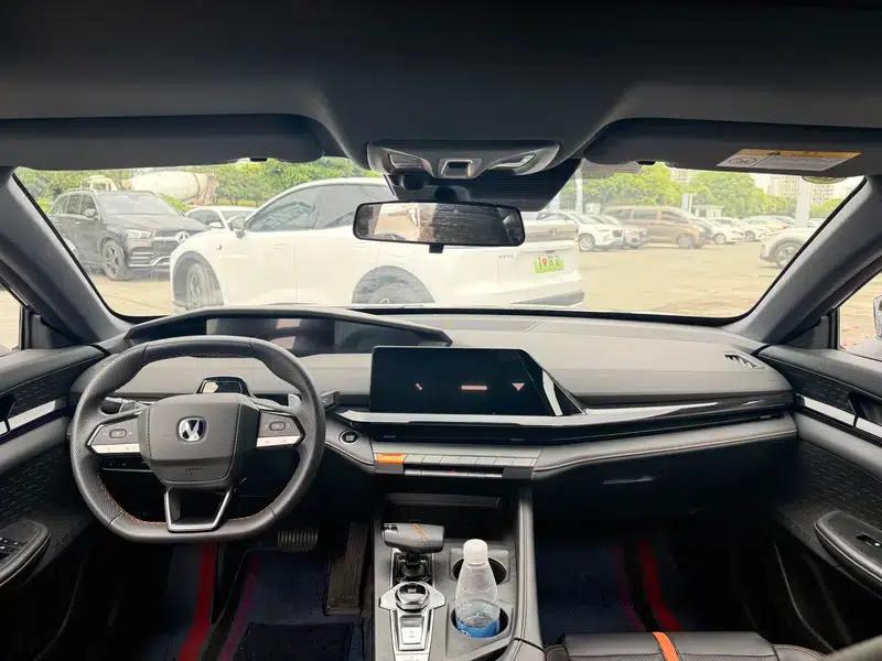 Changan UNI-V 2024 1.5T Premium Edition — миниатюра 9