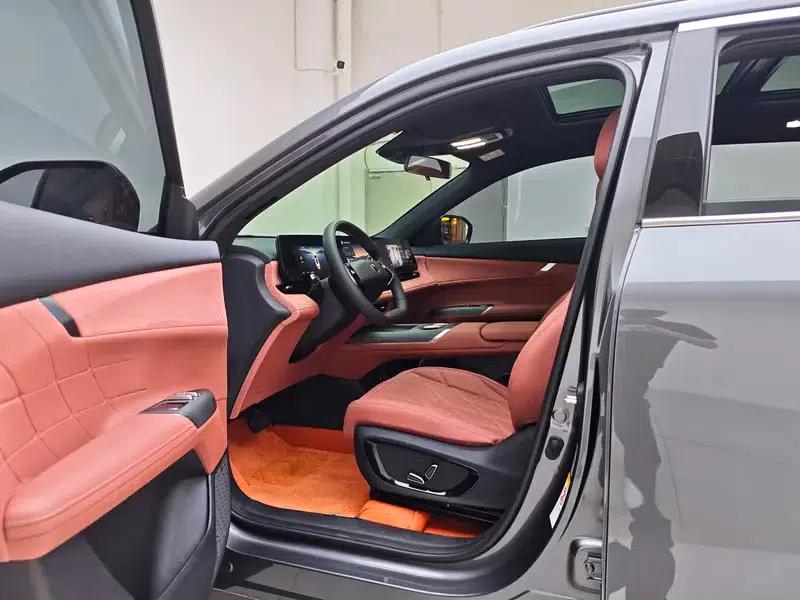 Changan CS75 PLUS 2025 Fourth Generation 1.5T New Blue Whale Smart Flagship Edition — миниатюра 17