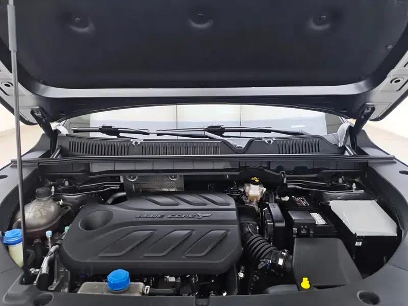 Changan CS75 PLUS 2025 Fourth Generation 1.5T New Blue Whale Smart Flagship Edition — миниатюра 10