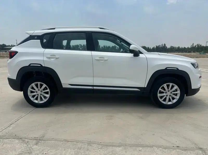 Changan CS35 PLUS 2021 Glory Million Edition 1.6L CVT Deluxe Edition — миниатюра 8