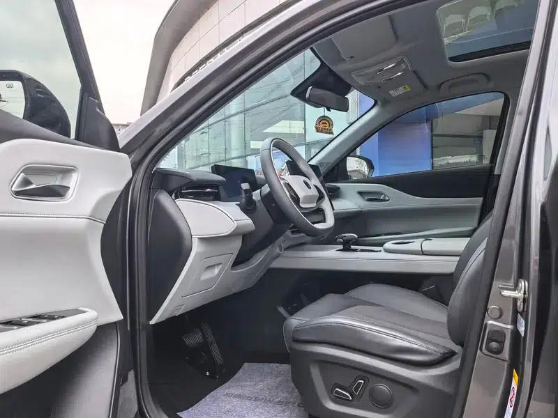 Changan UNI-Z 2025 1.5T DCT Luxury Edition — миниатюра 15