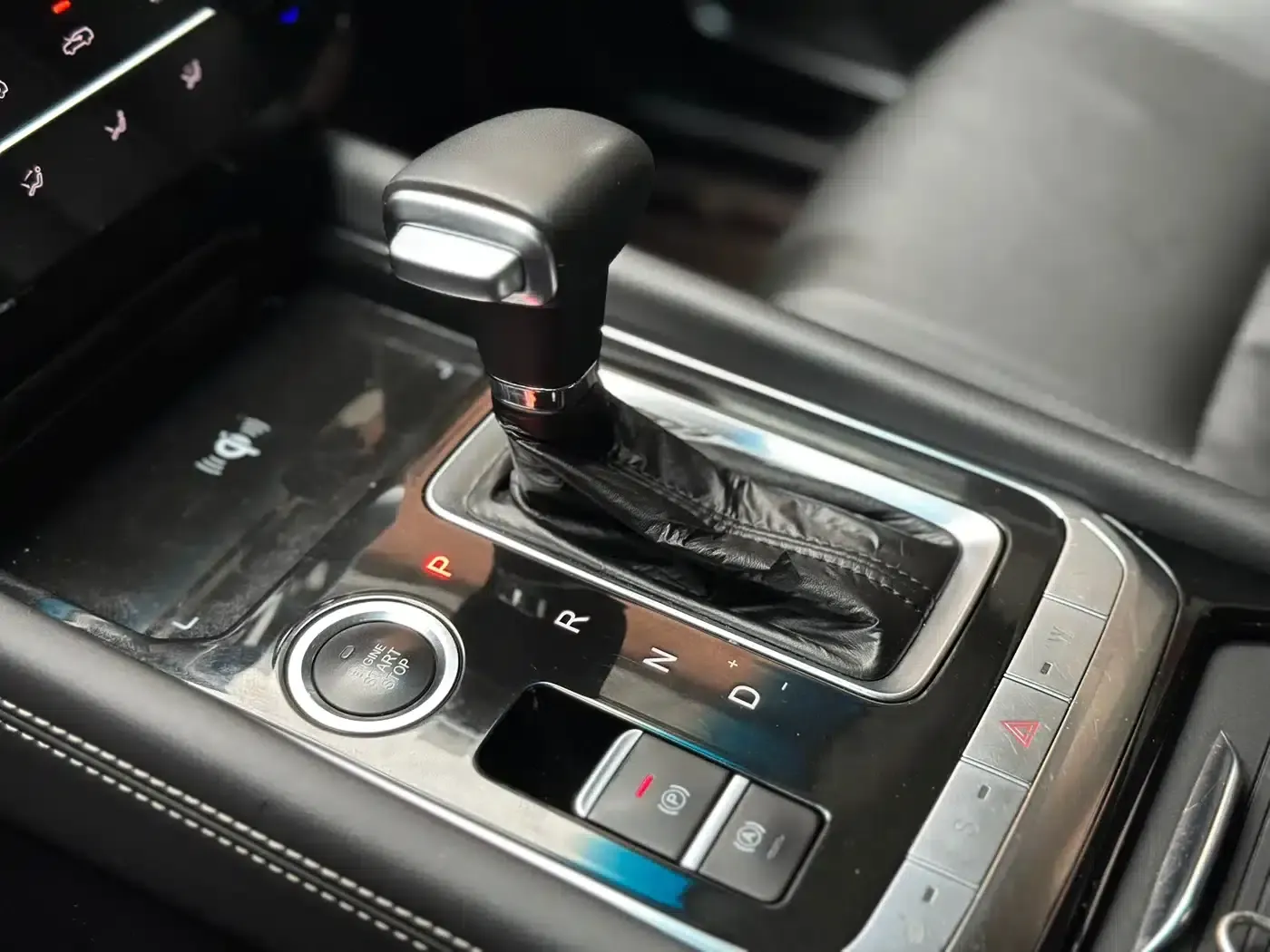 Jetour X90 2019 1.5T Automatic Premium 5-seater National V Emission Standard — миниатюра 19