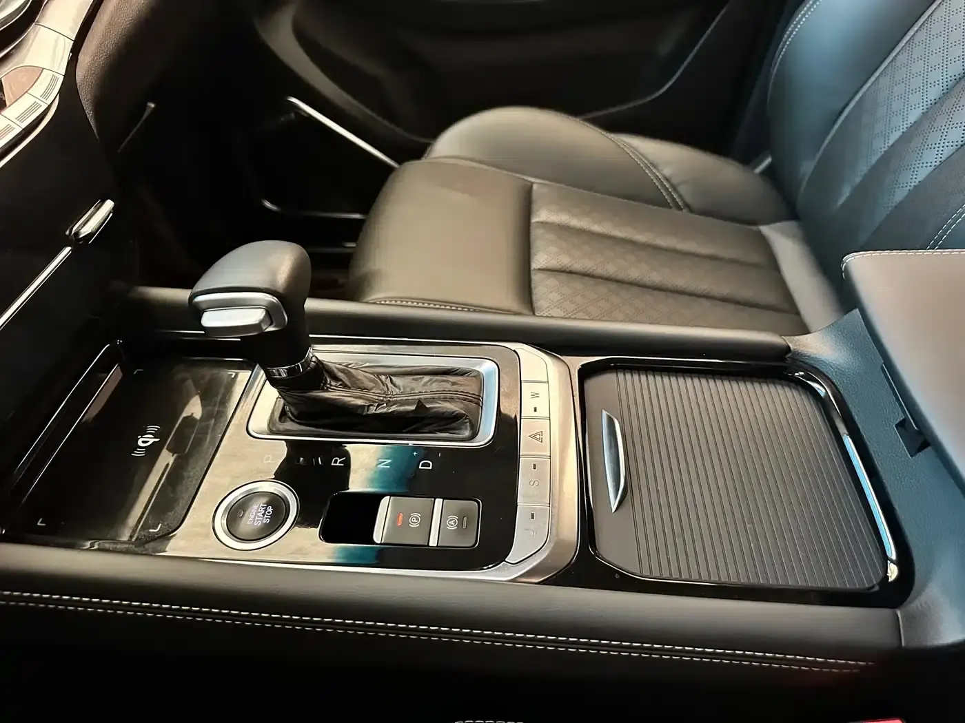 Jetour X90 2019 1.5T Automatic Premium 5-seater National V Emission Standard — миниатюра 31
