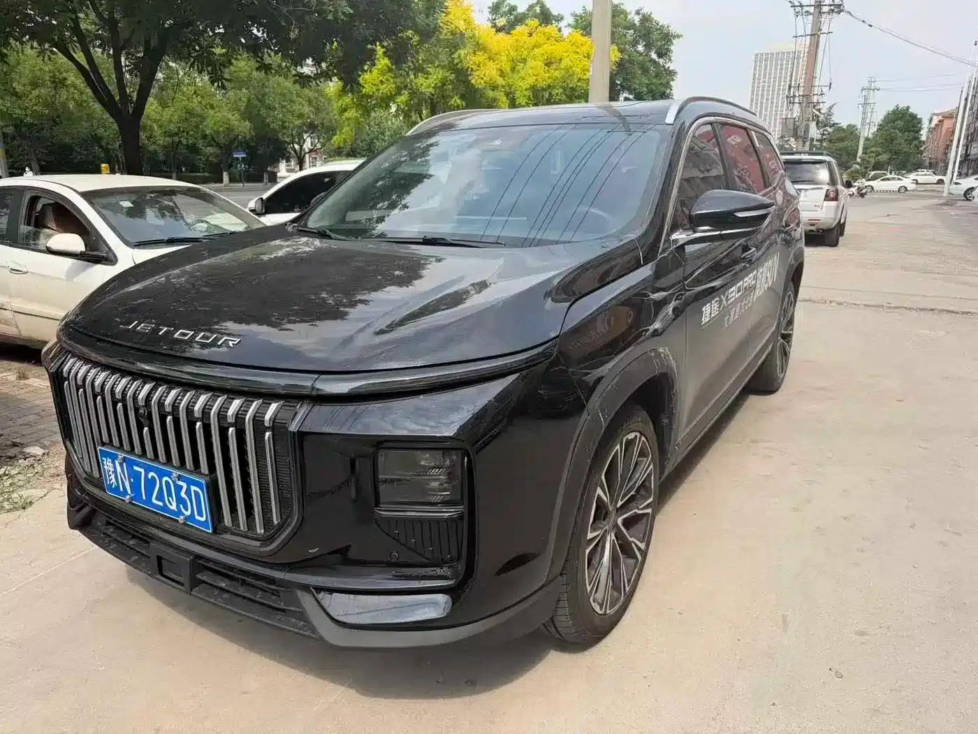 Jetour X90 PRO 2024 2.0T DCT Premium Edition 7-seater — миниатюра 1