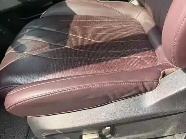 Jetour X90 PRO 2024 2.0T DCT Premium Edition 7-seater — миниатюра 3