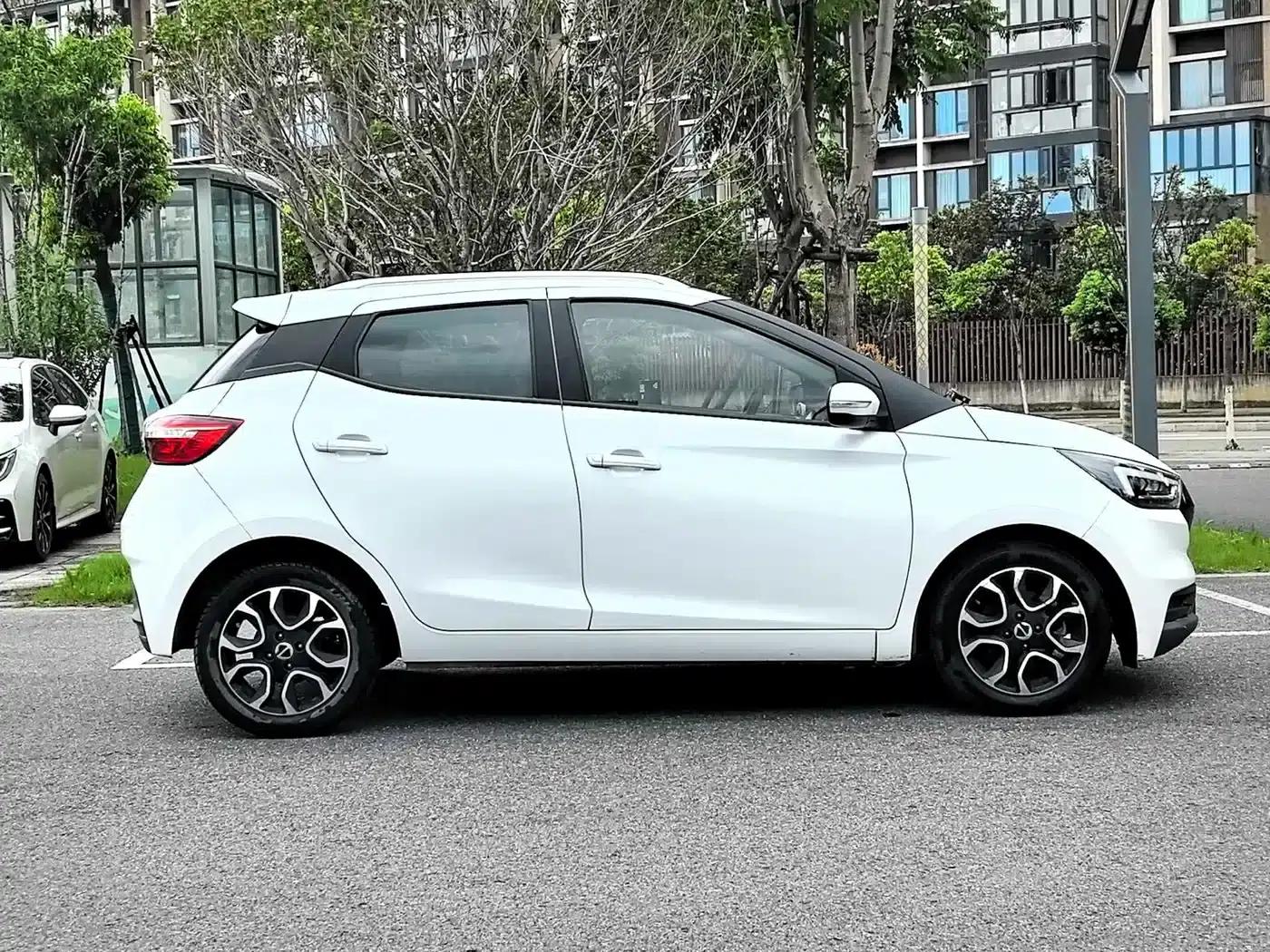 Yizhi EV3 2022 Model: Little Radar Runner — миниатюра 5