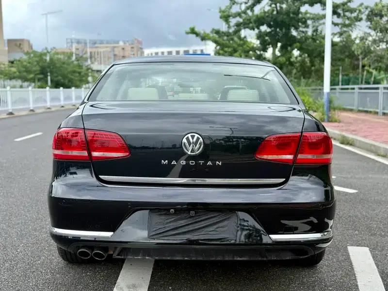 2013 Volkswagen Passat 1.8TSI Leading Edition — миниатюра 4