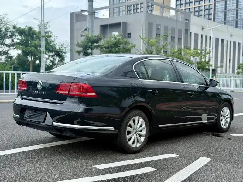2013 Volkswagen Passat 1.8TSI Leading Edition — миниатюра 5