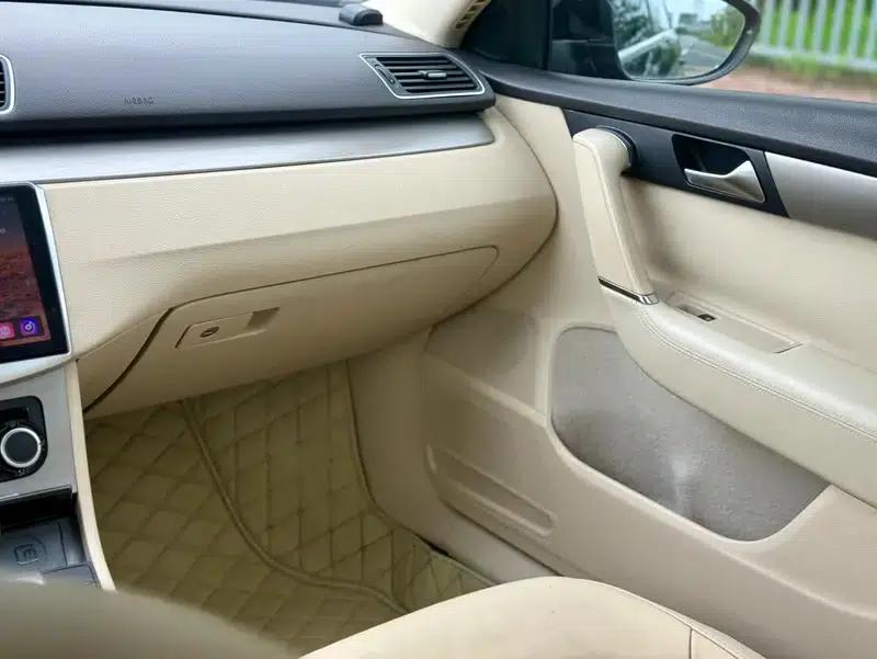 2013 Volkswagen Passat 1.8TSI Leading Edition — миниатюра 10