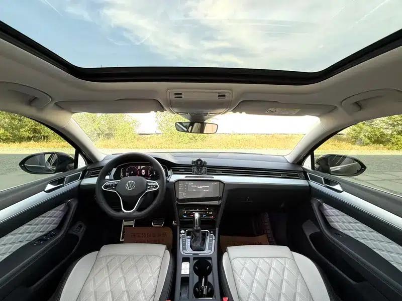 Volkswagen Magotan 2023 2 Millionth Unit Commemorative Edition 330TSI DSG Luxury — миниатюра 7