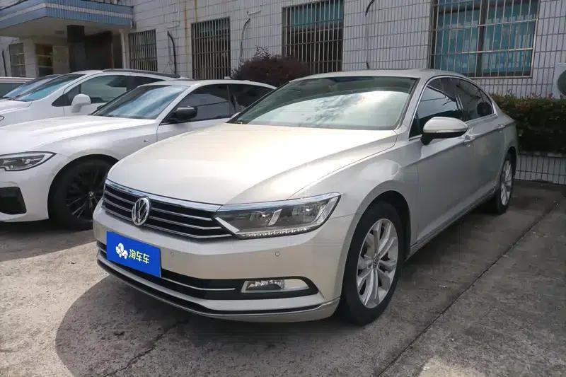 2017 Volkswagen Passat 380TSI DSG Luxury — миниатюра 1