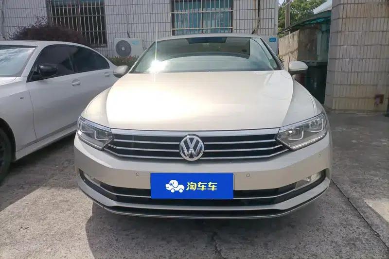 2017 Volkswagen Passat 380TSI DSG Luxury — миниатюра 2