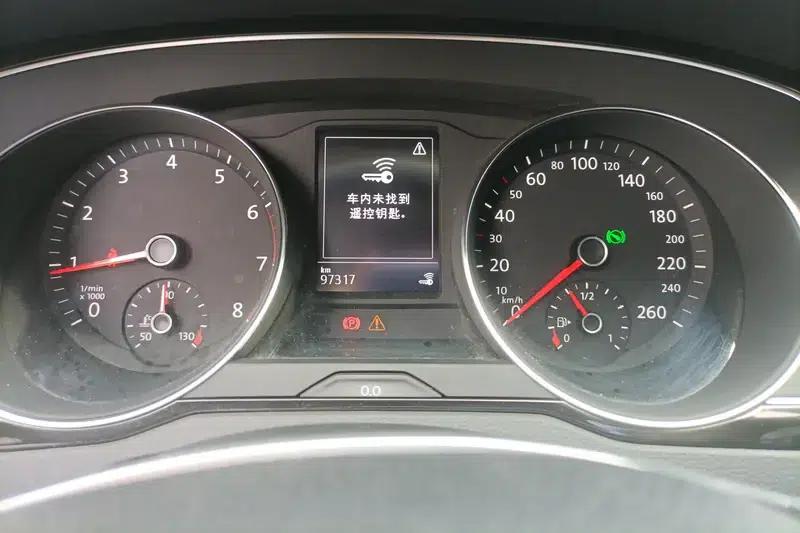 2017 Volkswagen Passat 380TSI DSG Luxury — миниатюра 15