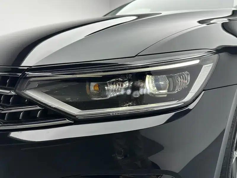 2024 Volkswagen Magotan 330TSI DSG Luxury Edition (2 Million Units Limited Edition) — миниатюра 12